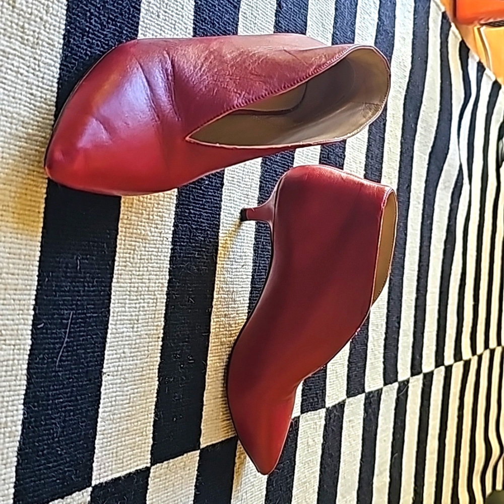 Anthropology/Italian Red Kitten Heels